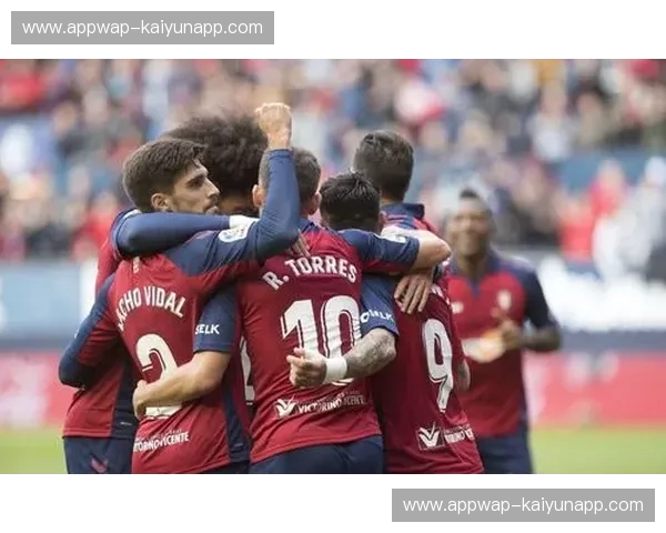 地中海畔的巅峰博弈：当红蓝荣耀遇见蝙蝠傲骨，巴萨vs瓦伦西亚的绿茵史诗